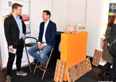 Ben van der Grind van de Horticontact organisatie in gesprek met Dominicus Fennama van Solidus Solutions